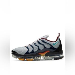 Nike VaporMax Plus in Pure Platinum/Oracle Aqua-black 11